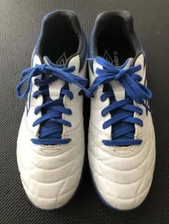 Umbro サッカーシューズ ホワイト/ブルー26.0