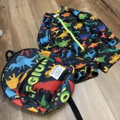 キッズ　恐竜柄の水着　リュック　2点セット