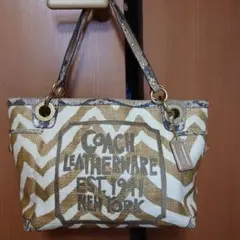 COACH ゴールド トートバッグ