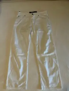 エンポリオアルマーニ ホワイト ストレートパンツ
