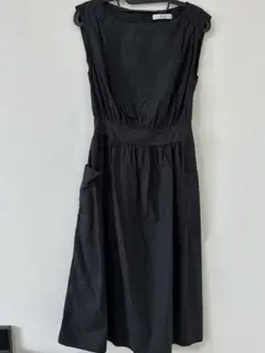 ★新品未使用★ブラック　ワンピース　フレア　ボートネック