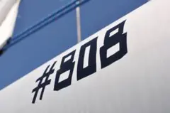 #808 ステッカー ｜ 黒色