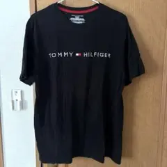 トミーヒルフィガー　ブラック　黒　Tシャツ　ロゴTシャツ