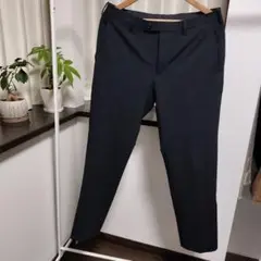 ユニクロ　感動パンツ　ネイビー