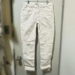 ZARA カジュアルダメージジーンズ ホワイト