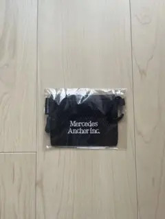 Mercedes Anchor inc. カラビナ付ミニジップポーチ