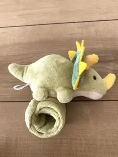 トリケラトプス腕につけるおもちゃ