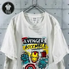【大人気】MARVEL アベンジャーズ 美品　Tシャツ Mサイズ