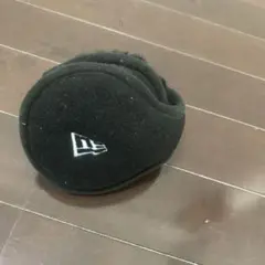 New Era 黒いフリースイヤーマフ