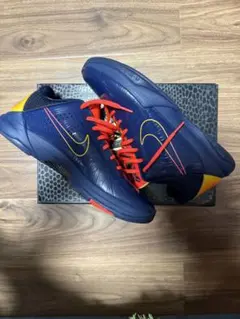 Zoom Kobe 5 “Clark”カラーのバスケットボールシューズ