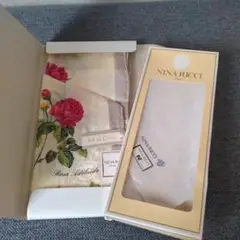 NINA RICCI 花柄ハンカチ ホワイトハンカチ　2枚セット