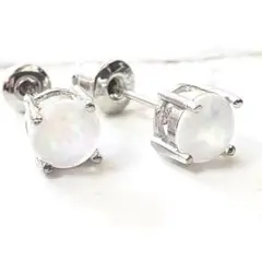 ホワイトオパールピアス パール ピアス✧✧フォロー割りしてます✧✧