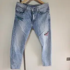 トンボと蝶刺繍ライトブルーデニムパンツ