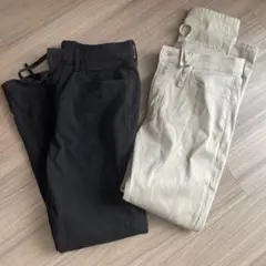 黒とベージュのチノパン2枚セット ( UNIQLO)