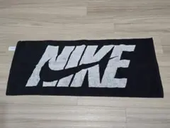 値下げNike Jacquard Towel ブラック 35cm x 80cm