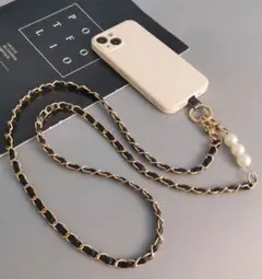 スマホショルダーストラップ　パール　ブラック　韓国　キルティング　チェーン 黒
