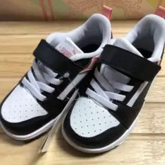 新品未使用→15cm PUMAキッズシューズ