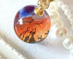 新作‼️ ハロウィン 夕焼け空 雲入 球体レジン キーホルダー 星 満月 こうもり