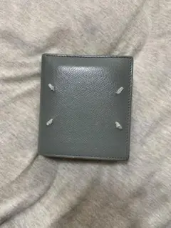 メゾンマルジェラ 二つ折り財布