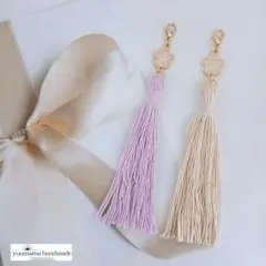 Item thumbnail for item eb8b8c3e-3e0c-4bee-be66-f0ad5159c031