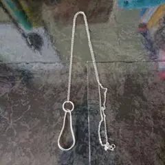 ドロップ型ペンダント ネックレス