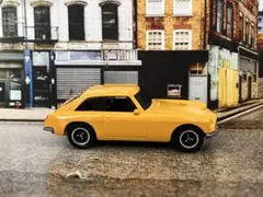 マッチボックス　1971　MGB　GT　クーペ　1/64程度　美品