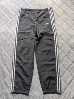 90s adidas ナイロンパンツ 国旗タグ