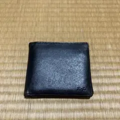 黒いレザー二つ折り財布