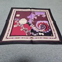 EMILIO PUCCI　シルクスカーフ