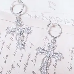 【一点のみ】ビジューCrystal十字 地雷イヤリング