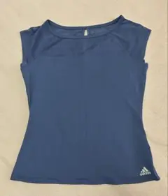 アディダス　テニスウェア　Mサイズ　美品