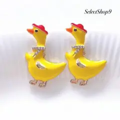 新品未使用品♡アヒルアニマルイエローゴールドヴィンテージ海外インポート韓国ピアス