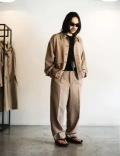 markaware コットン強撚ヴィエラ クラシックフィットトラウザーズ 1