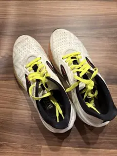 BROOKS HYPERION MAX ホワイト/イエロー　23㎝