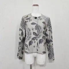 ジャンニロジュディチェ　ボタニカル柄ノーカラージャケット　グレージュ（36）