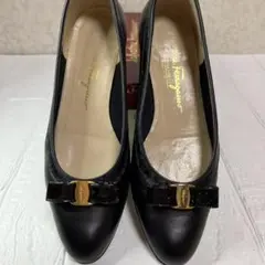 フェラガモ ヴァラ ベイビー 23.5センチ 黒 中古品