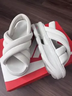 NIKE ウィメンズ エア マックス アイラ サンダル23