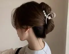 【人気商品】ヘアアクセサリー　パール　ヘアクリップ　髪留め　シンプル　お洒落