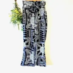 T0401 ジーナシス　スラックス　新品　総柄　黒　ウエストゴム 美品　セール