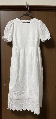 ホワイト刺繍ロングワンピース 半袖
