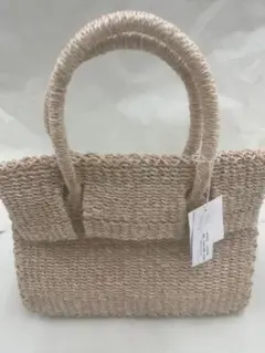 ベージュ ストロー かごバッグ フラップ付き　新品未使用品