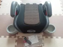 GRACO ジュニアシート カップホルダー付　ブースターシート
