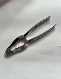 Item thumbnail for item 788213cd-8786-442c-8904-1447344ce18c