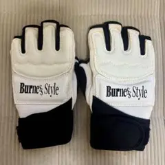 Burnes Style ボクシンググローブ ホワイト/ブラック 収納袋付き