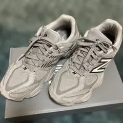 美品 New Balance 9060 グレー スニーカー