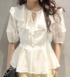 リリーブラウン ダブルフリルペプラムブラウス 新品未着用 25SS 新品タグ付き