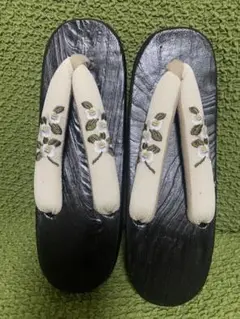 ◆足が痛くならない◆高級刺繍の白ツバキ花下駄◆　フリーサイズ
