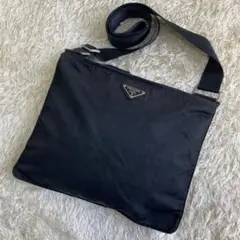 美品 プラダ サコッシュ ショルダーバッグ 三角ロゴ ナイロン 斜め掛け