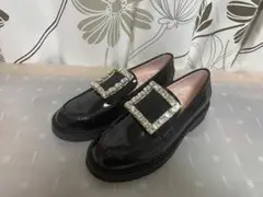 試着のみ Roger Vivier バックル パテントレザー ローファー 37
