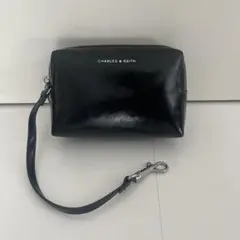 CHARLES & KEITH ブラックポーチ